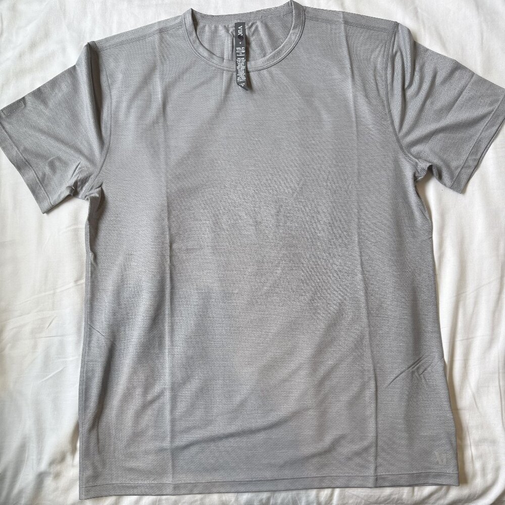 NEW - Vuori Shirt - GYM - Medium